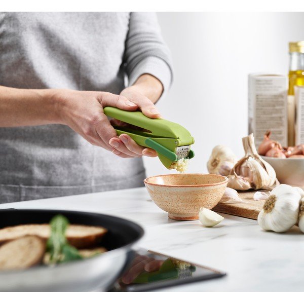 Преса за зелен чесън CleanForce - Joseph Joseph-image-1