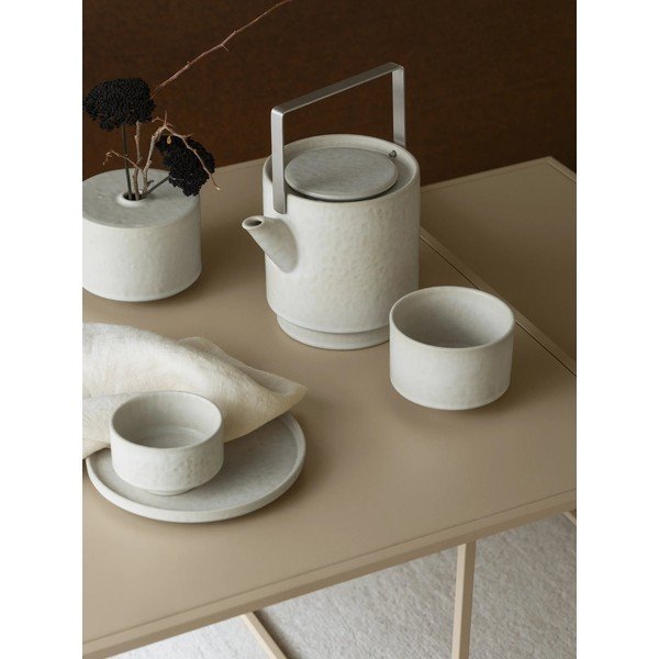 Кремав глинен чайник с цедка 1 l Makoto – Blomus-image-1