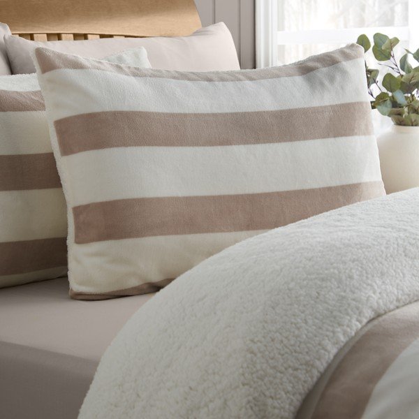 Единично  спално бельо от шерпа в естествен цвят 135x200 cm Cosy Sherpa Stripe – Catherine Lansfield-image-2