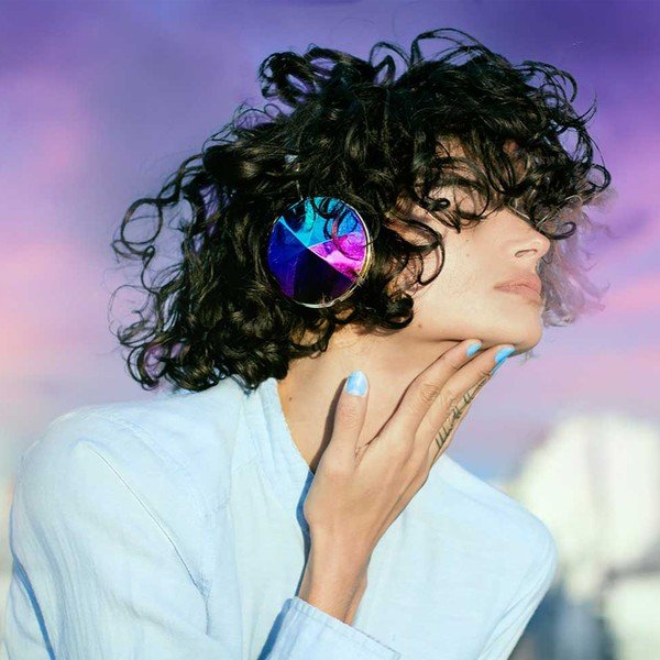 Černá sluchátka s odpojitelným kabelem a duhovými detaily Frends Taylor Wireless-image-1