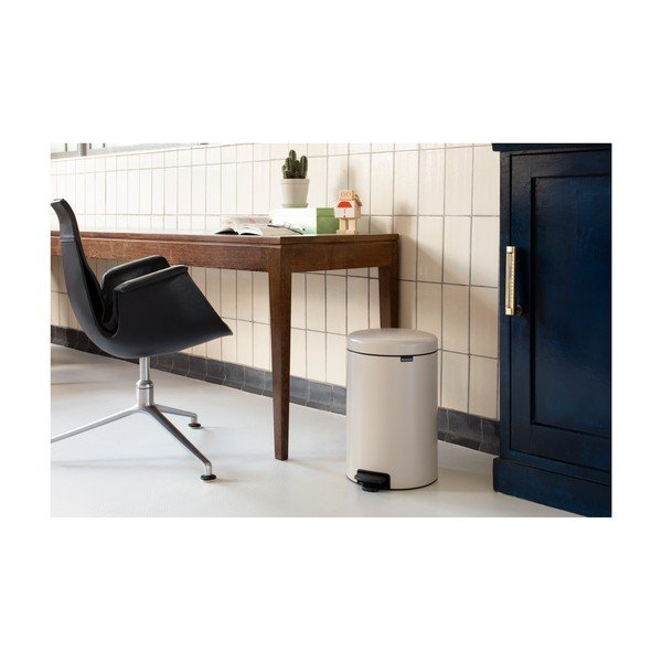 Бежово стоманено кошче за боклук с педал 20 l NewIcon – Brabantia-image-1