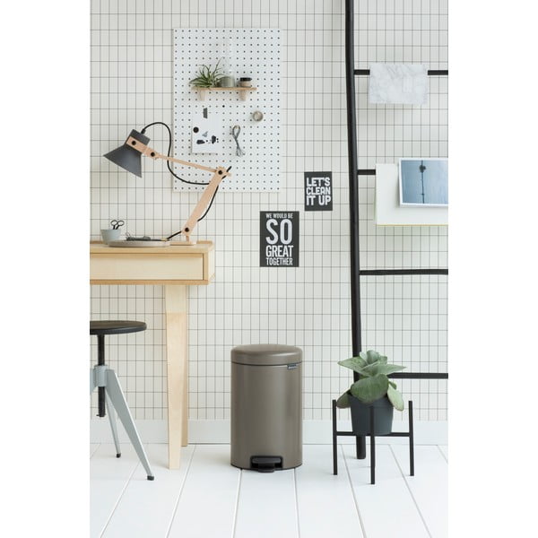Сиво стоманено кошче за боклук с педал 12 l NewIcon – Brabantia-image-3