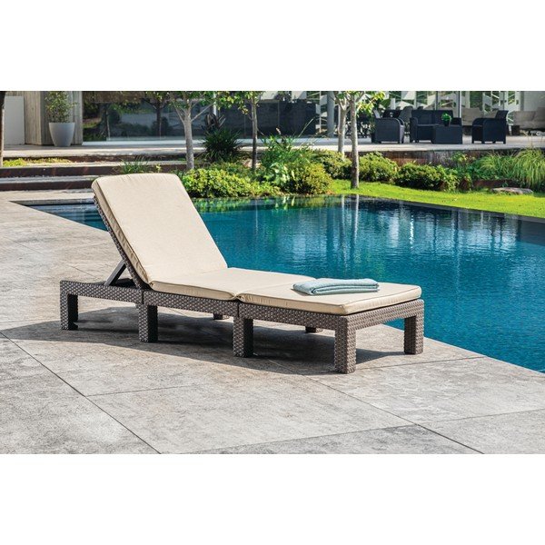 Бежов градински шезлонг от изкуствен ратан Daytona – Keter-image-2