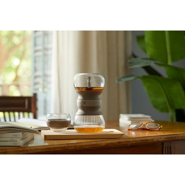 Светлокафяв стъклен чайник с цедка 500 ml – Lékué-image-1