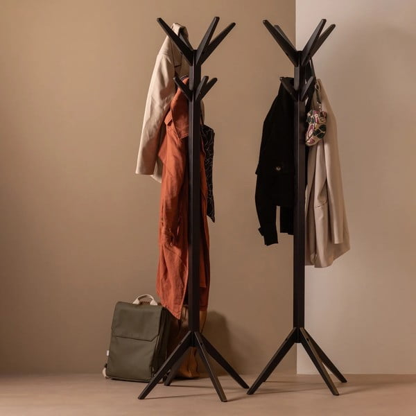 Черна стойка за връхни дрехи от масивна бреза Studio – WOOOD-image-1