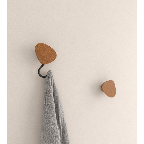 Стенна стоманена кука в цвят кафяв коняк Dot S Bull – LIND DNA-image-1