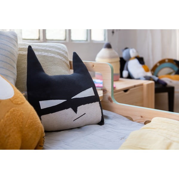 Детска възглавница BatBoy – Lorena Canals-image-3