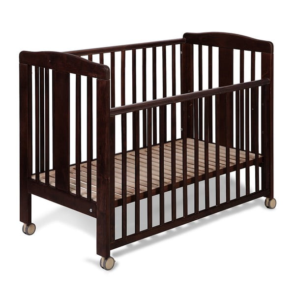 Тъмнокафяво детско легло на колела с регулируема страна Qu, 120 x 60 cm - YappyKids