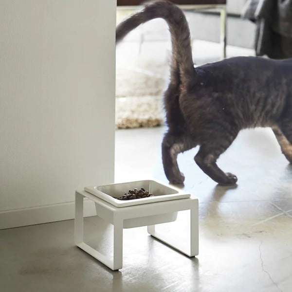 Керамична купа с основа за домашен любимец Tower - YAMAZAKI-image-2