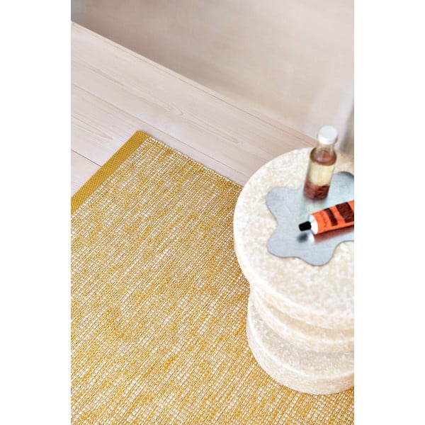 Килим за открито и закрито в цвят горчица 70x90 cm Sam Mustard – Pappelina-image-1