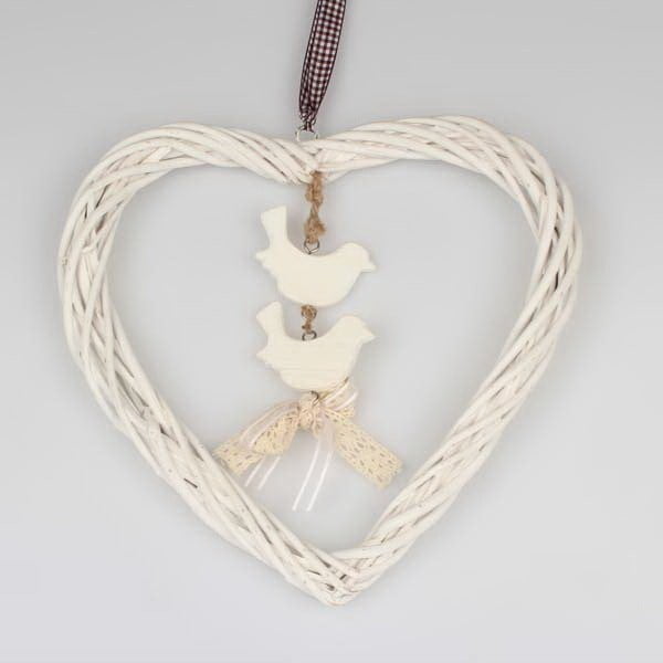 Bílá závěsná ratanová dekorace Dakls Heart Small