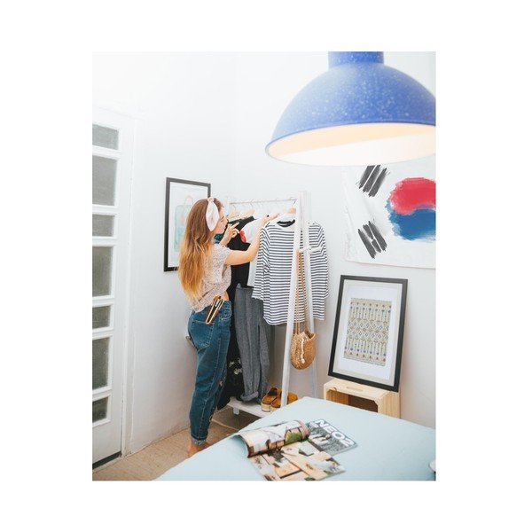 Бяла закачалка за дрехи - Really Nice Things-image-1