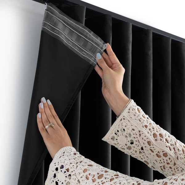 Черна затъмняваща завеса 200x270 cm Velto – Filumi-image-4