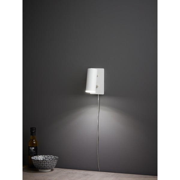 Бяла стенна лампа Barcelona - Markslöjd-image-1