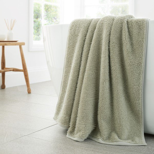 Светлозелена памучна хавлиена кърпа 100x150 cm Soft Zero Twist Spa Towel – Bianca-image-1