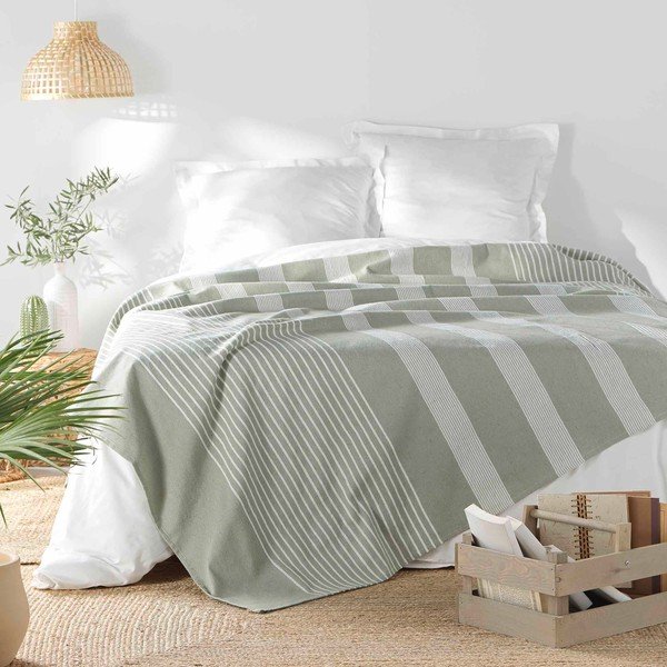 Зелено покривало за легло 240x260 cm Adele – douceur d'intérieur-image-1