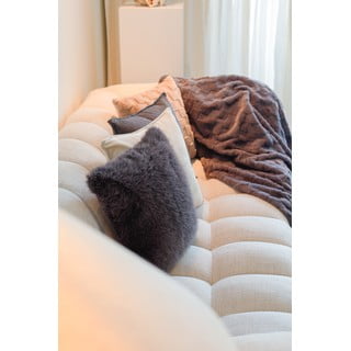 Декоративна възглавница от микроплюш 45x45 cm Rava – Tiseco Home Studio