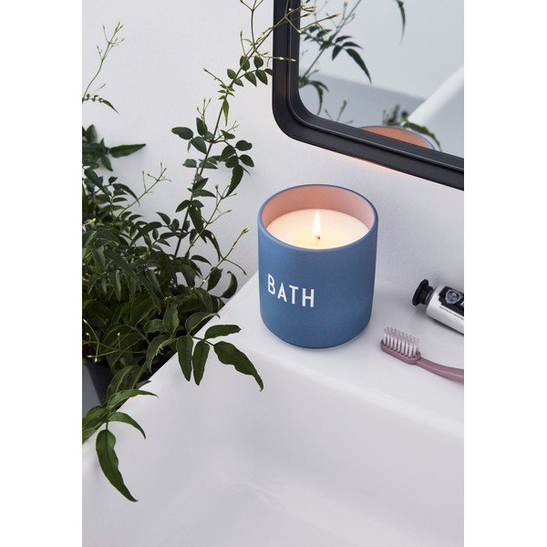 Ароматизирана свещ от соев восък Баня Blue Bath - Design Letters-image-1