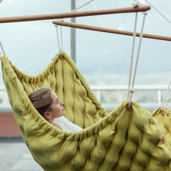 Лилав интериор люлеещ се стол Swingy In - Linda Vrňáková-image-4