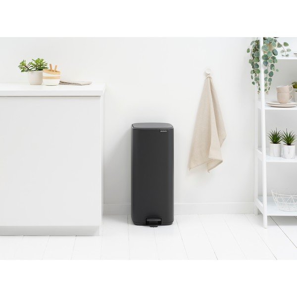 Тъмносиво стоманено кошче за боклук с педал 30 l Bo – Brabantia-image-1