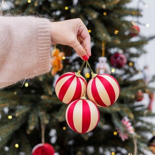 Украси за коледна елха