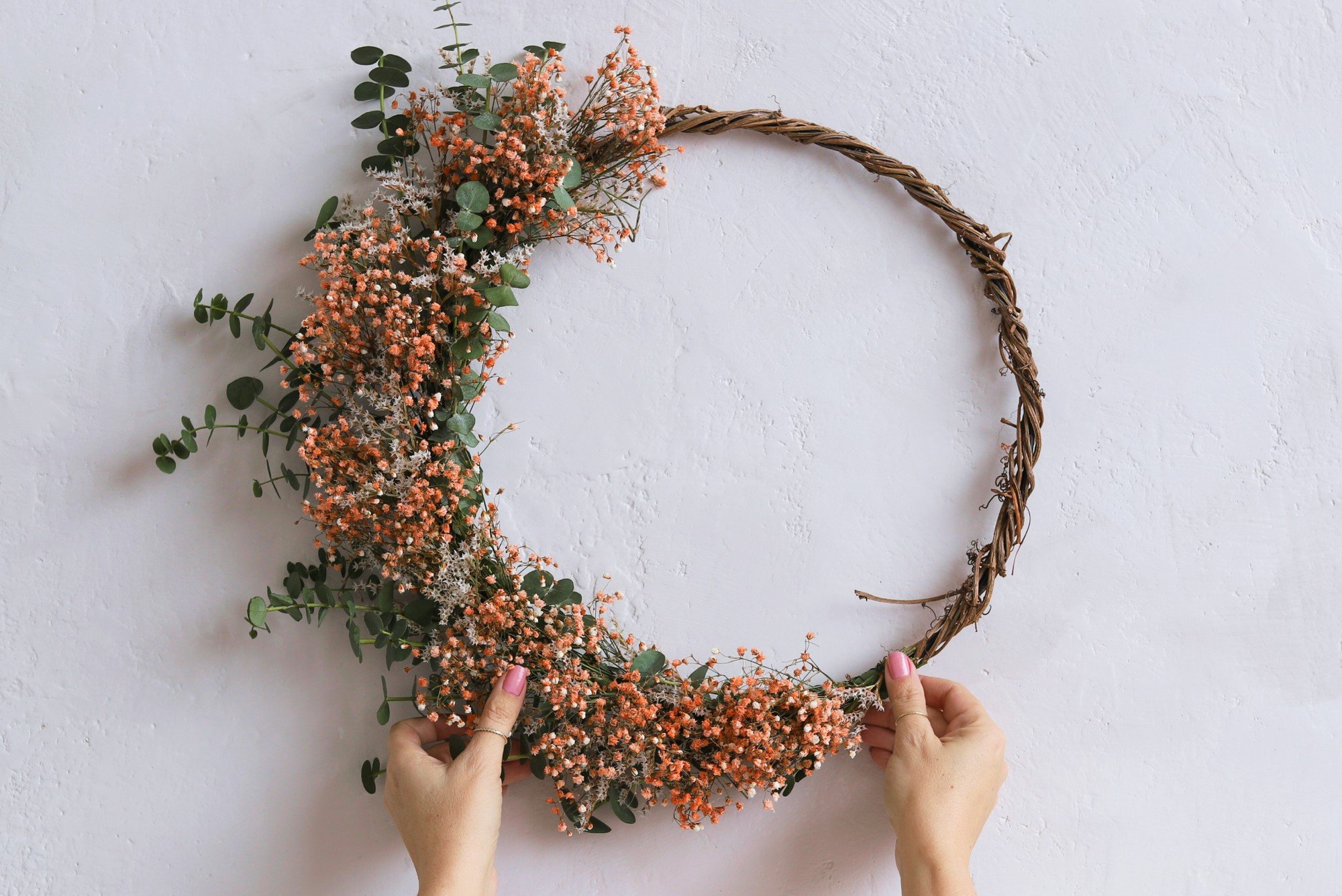 Венец за врата от евкалипт.