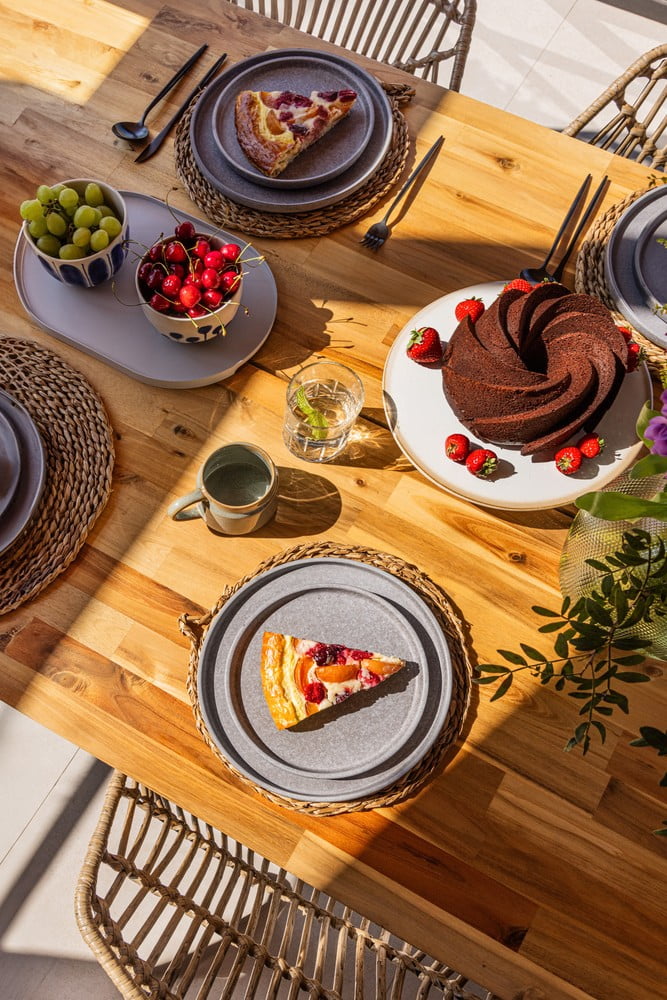 Вдъхновение: Трапезария, Градина